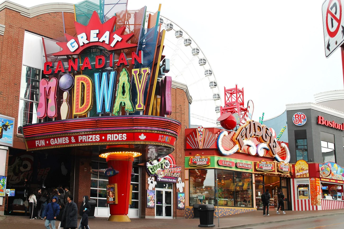 Lunch & Clifton Hill